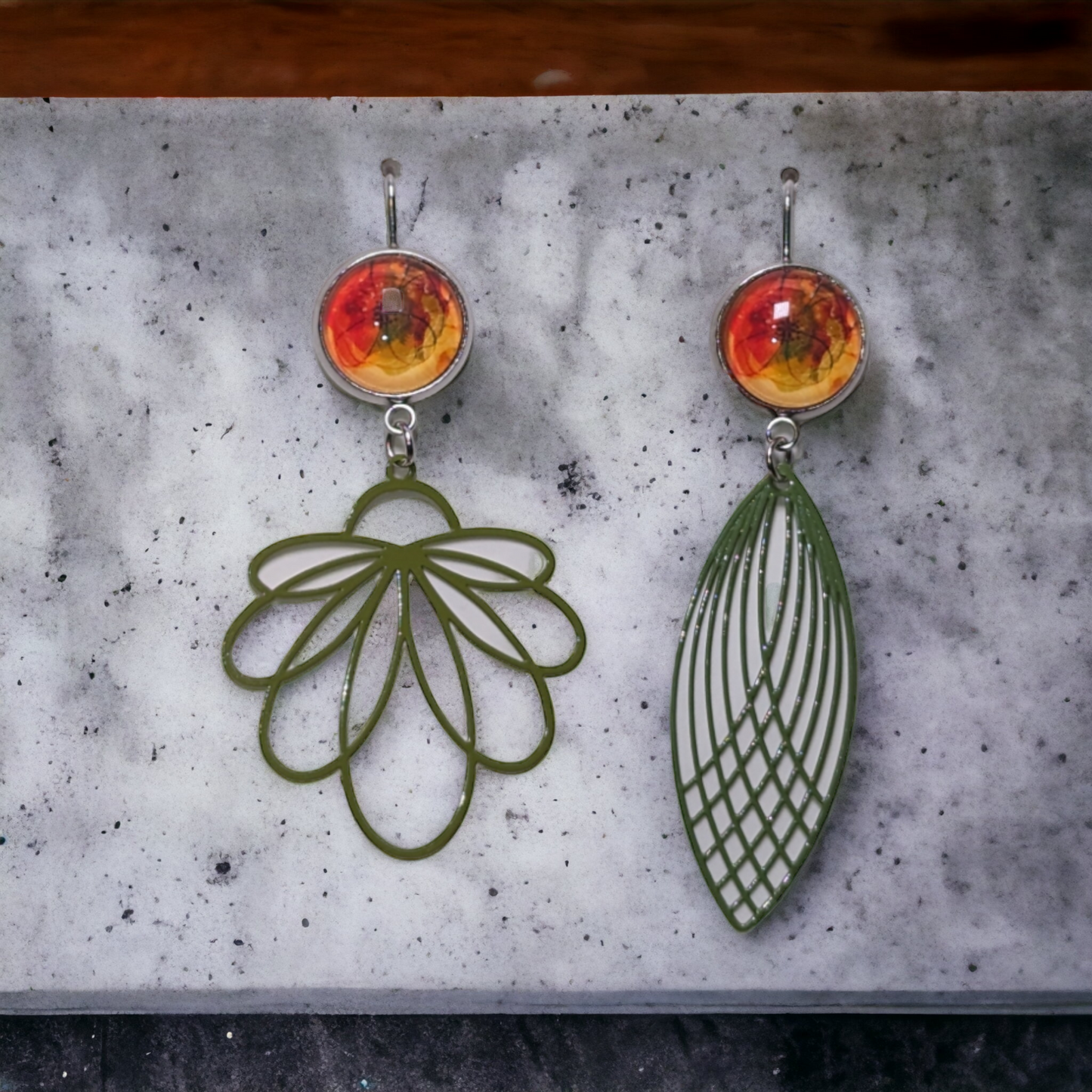 Boucles d'oreilles asymétriques