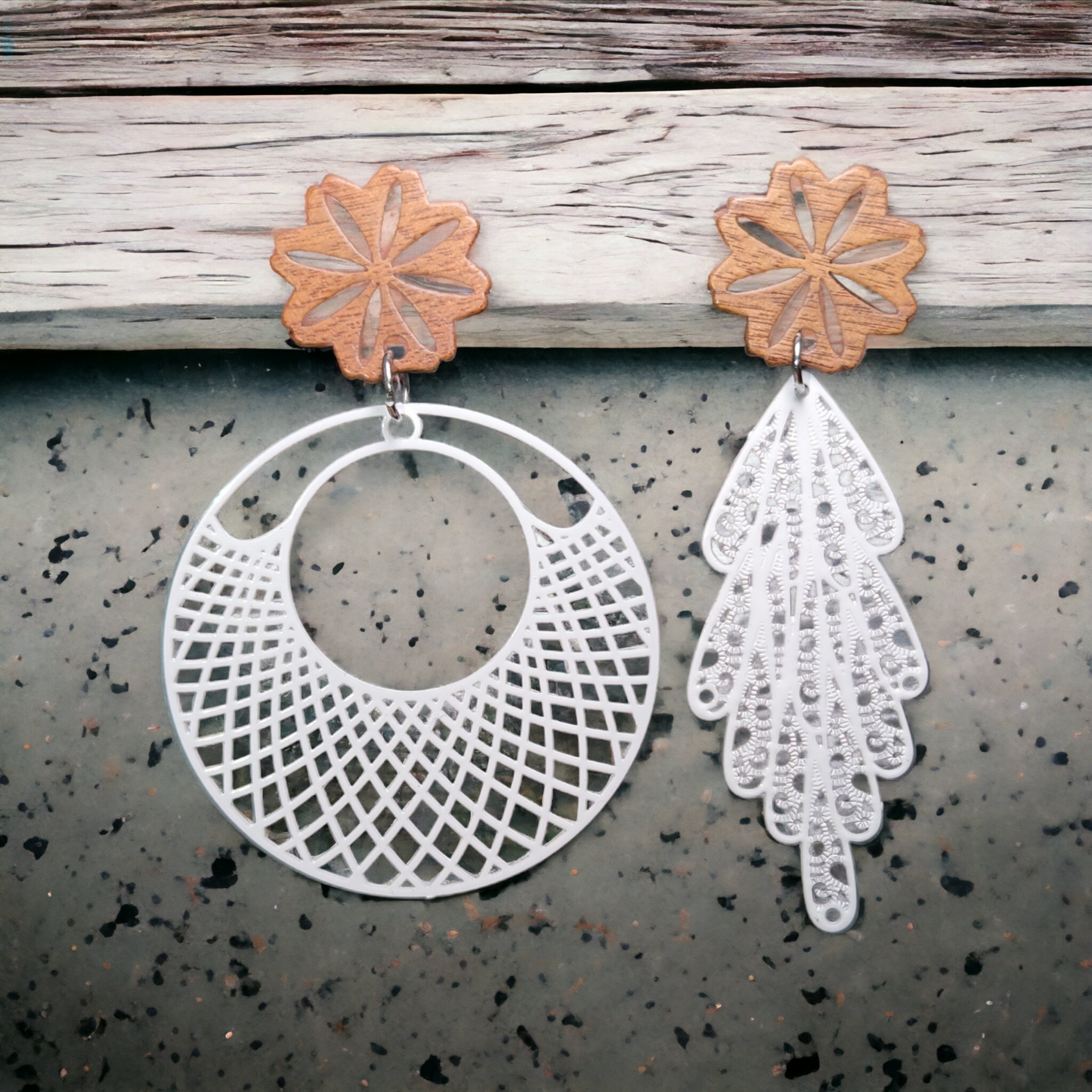 Boucles d'oreilles asymétriques