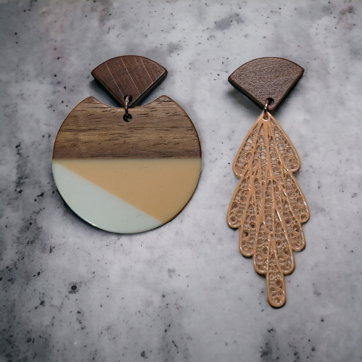 Boucles d'oreilles asymétriques