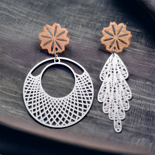 Boucles d'oreilles asymétriques