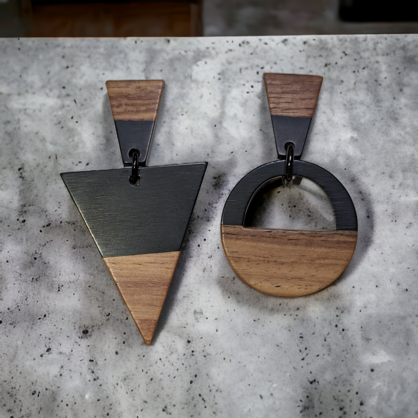 Boucles d'oreilles asymétriques