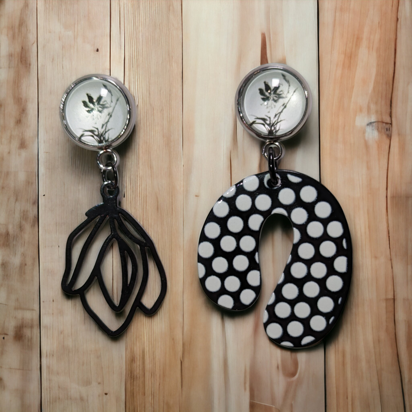 Boucles d'oreilles asymétriques