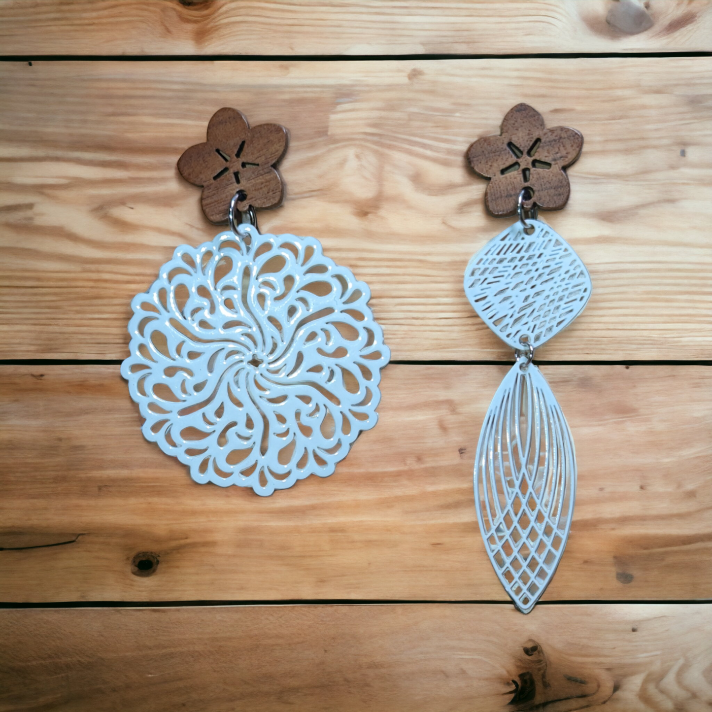 Boucles d'oreilles asymétriques