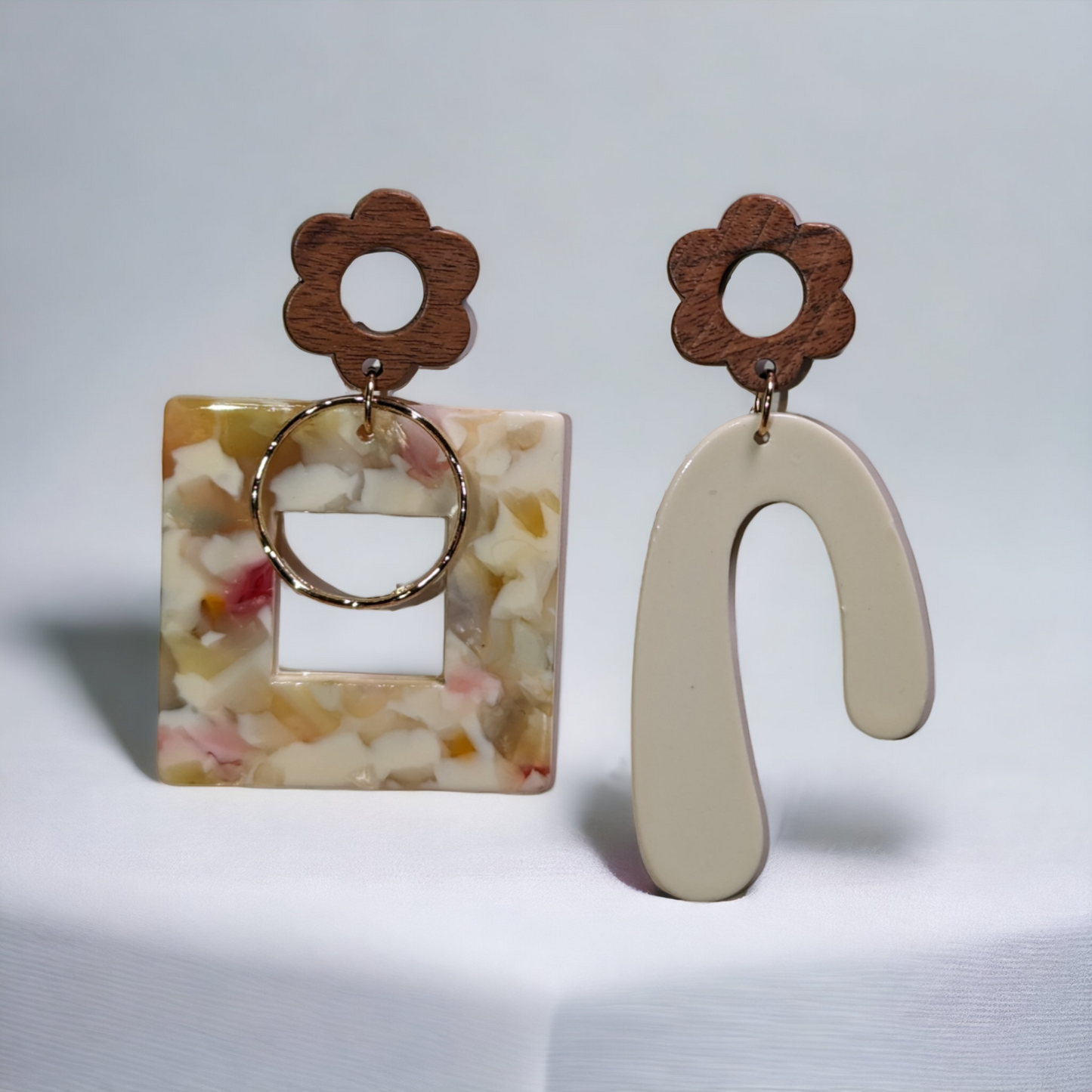 Boucles d'oreilles asymétriques