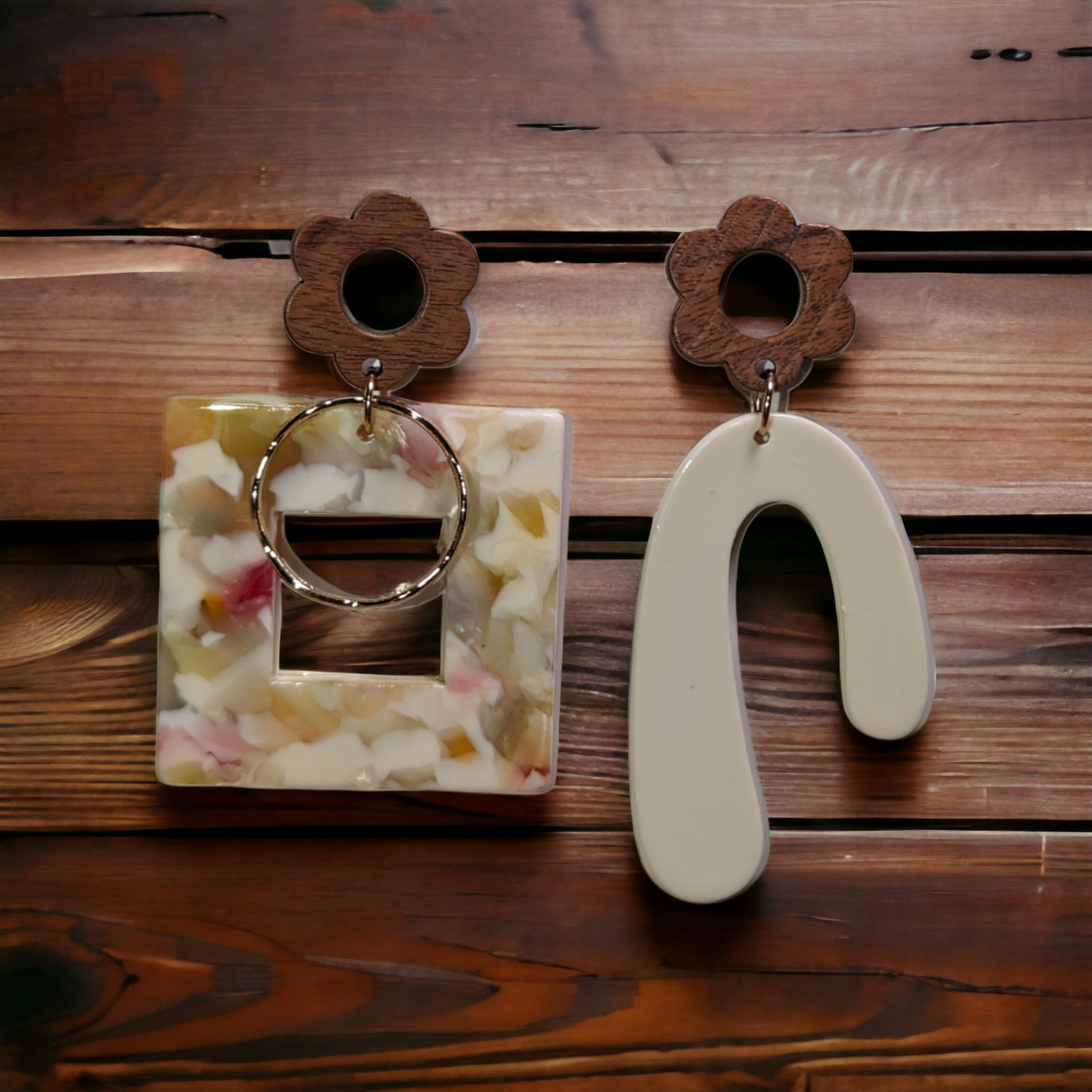 Boucles d'oreilles asymétriques