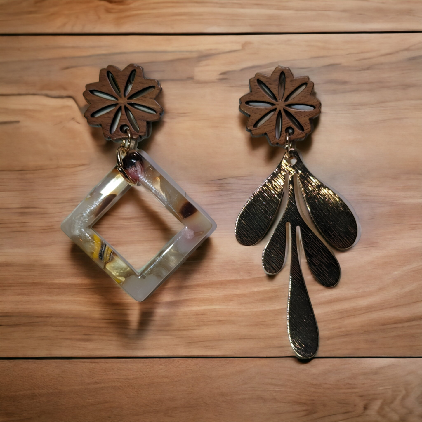 Boucles d'oreilles asymétriques