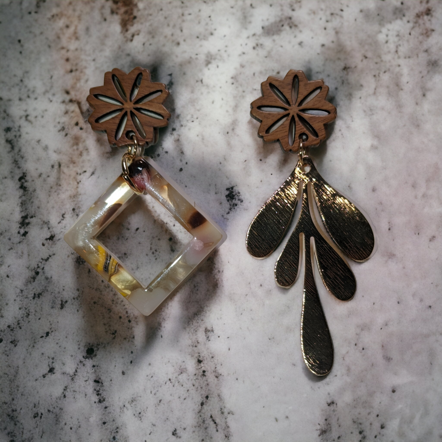 Boucles d'oreilles asymétriques