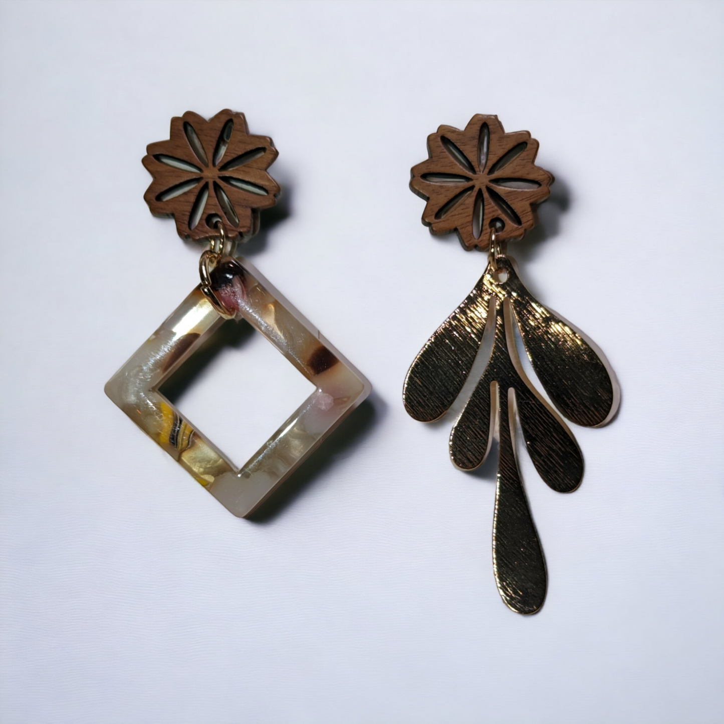 Boucles d'oreilles asymétriques