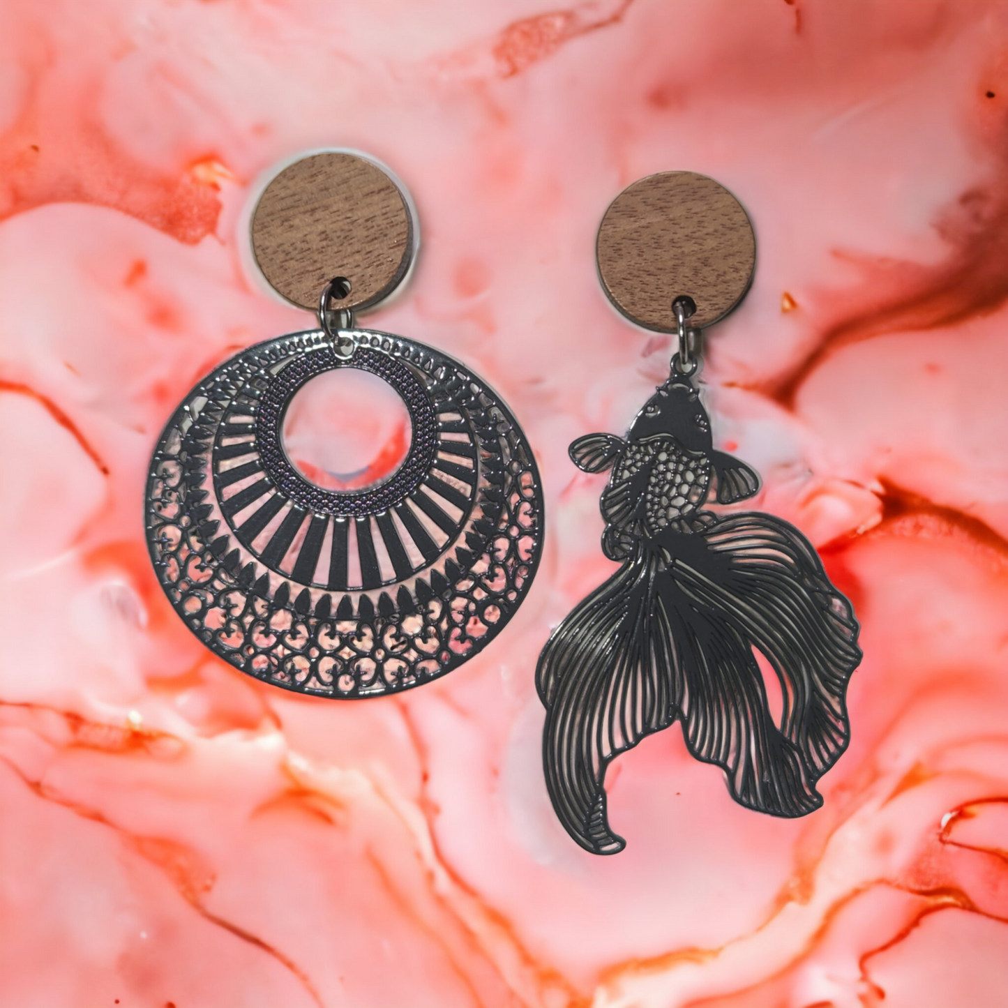 Boucles d'oreilles asymétriques